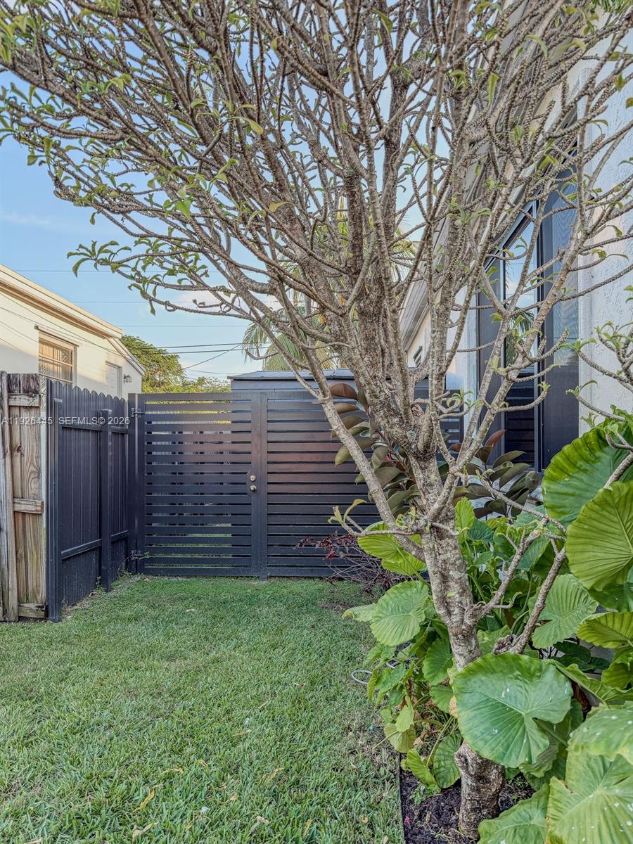 MIRACLE MANOR 2 ADDN - Residential