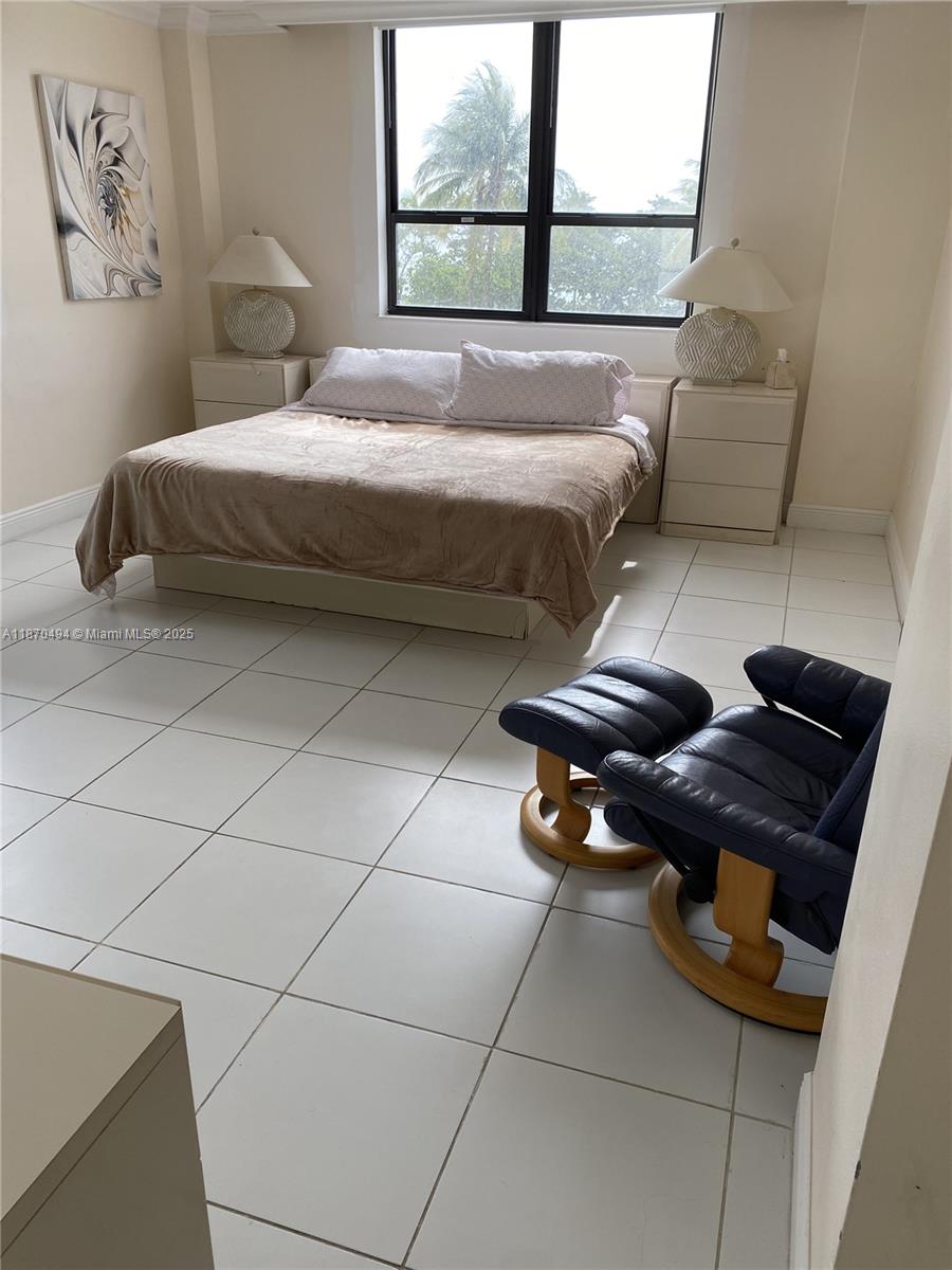 THE PLAZA OF BAL HARBOUR - Residential Lease