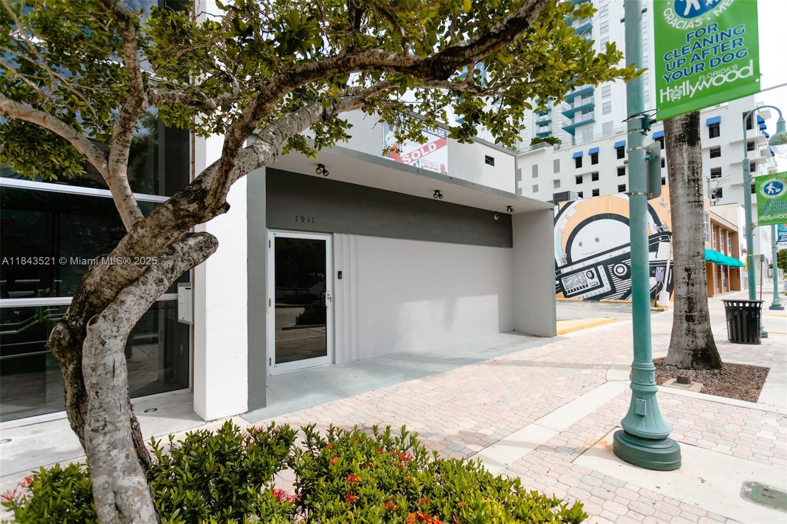 Fully built-out and converted for medical use, this 213 sq ft office space in affluent downtown Hollywood is ideal for beauty, wellness, and medical services. Enjoy high visibility in a prime location surrounded by upscale retail, dining, and major transit routes—perfect for attracting a steady flow of clients.