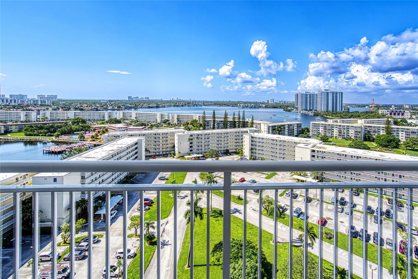 DEL PRADO MARINA - Residential