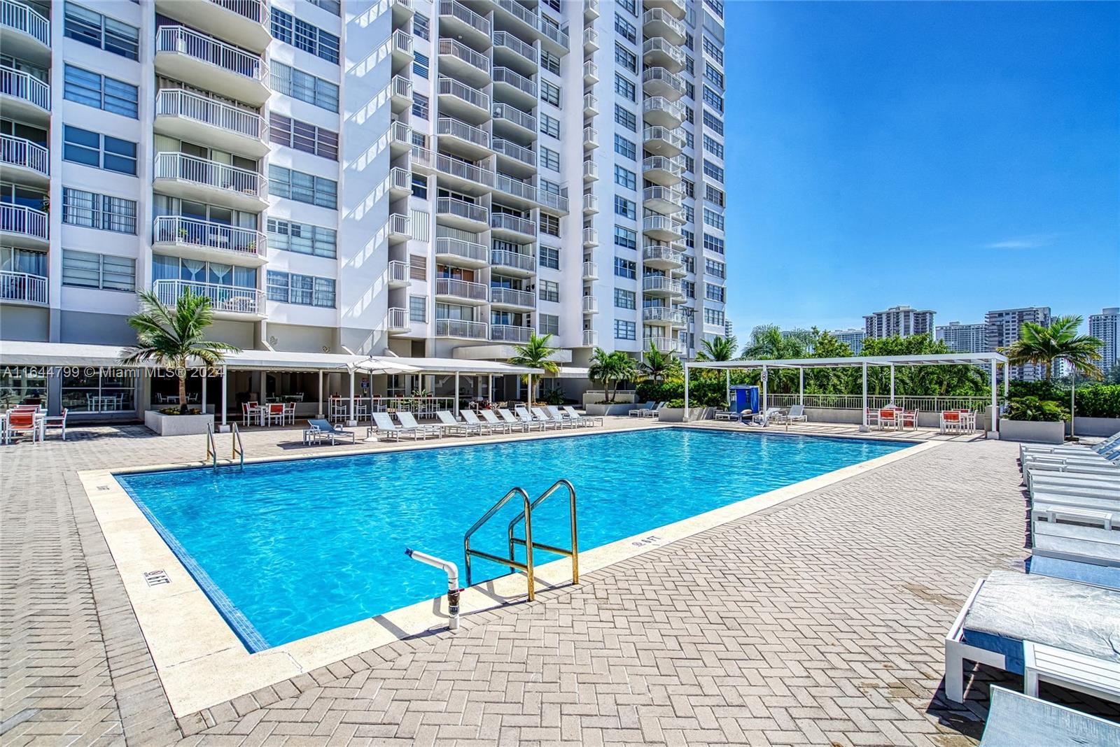 DEL PRADO MARINA - Residential