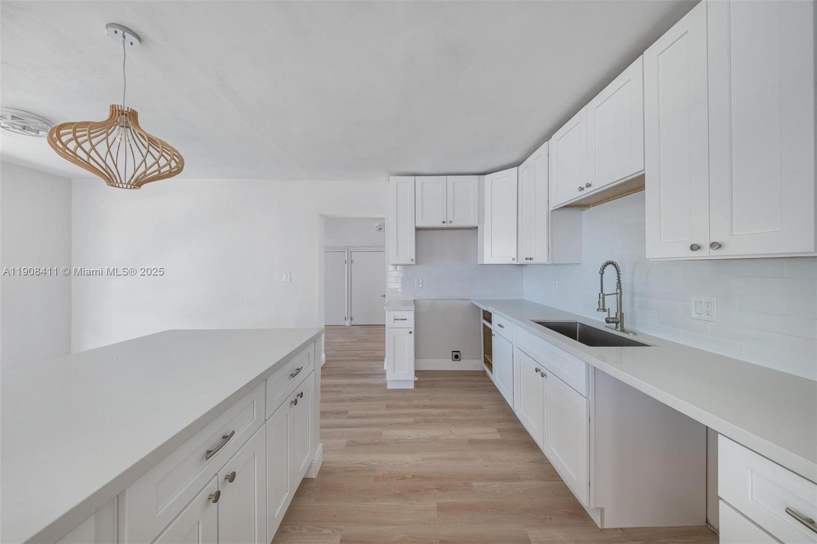 PINE TREE MANOR SEC 1 - Residential