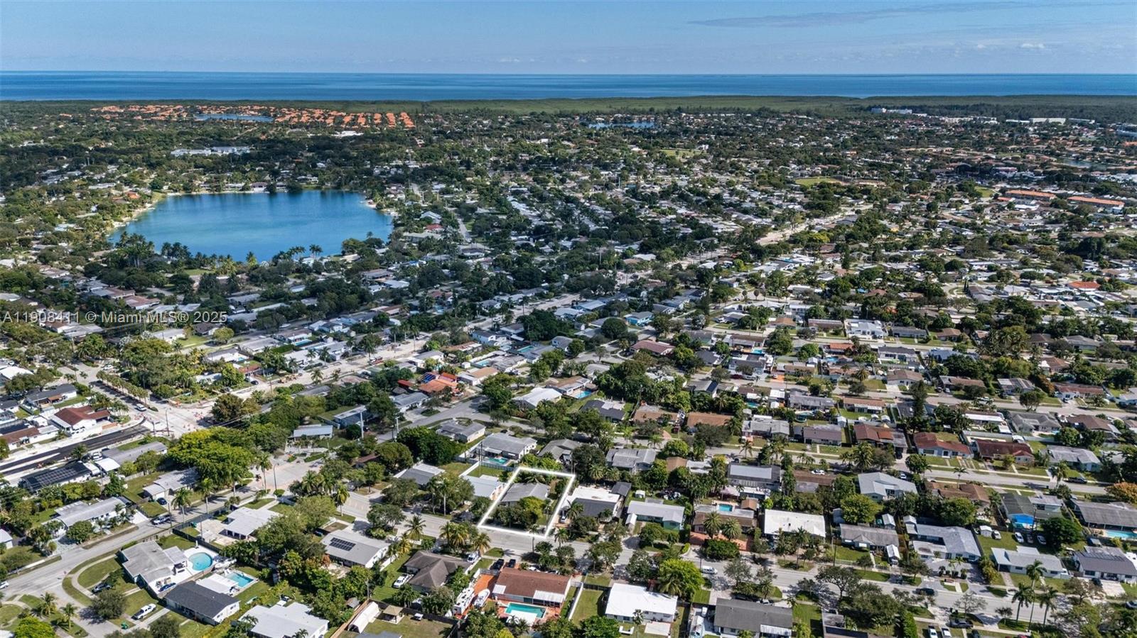 PINE TREE MANOR SEC 1 - Residential