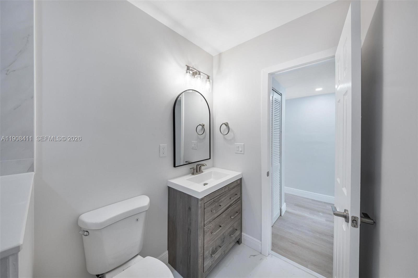 PINE TREE MANOR SEC 1 - Residential