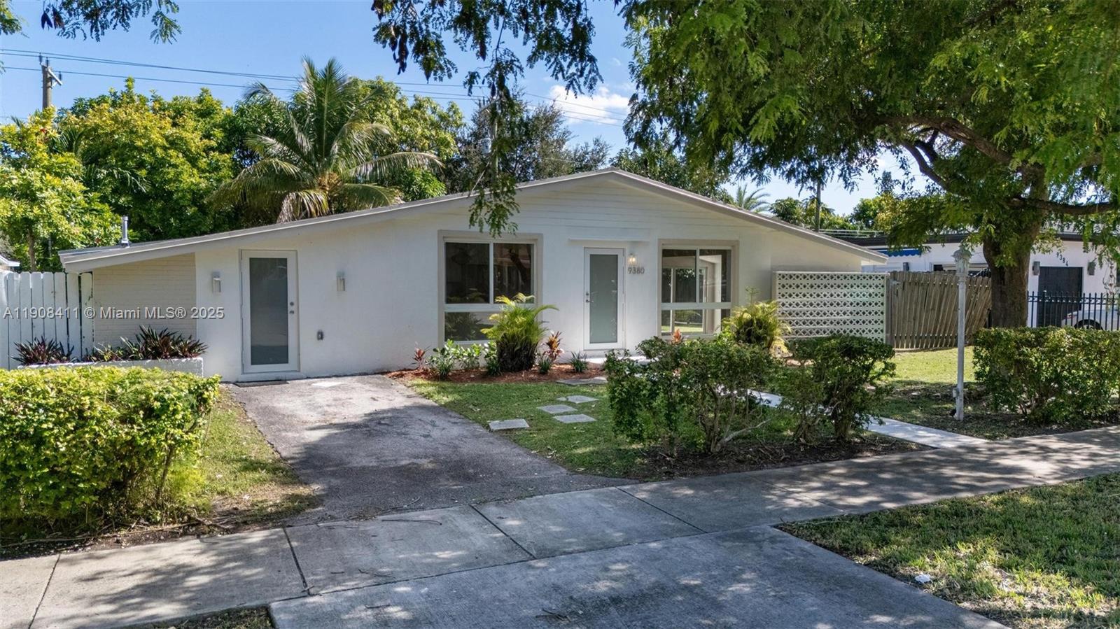 PINE TREE MANOR SEC 1 - Residential