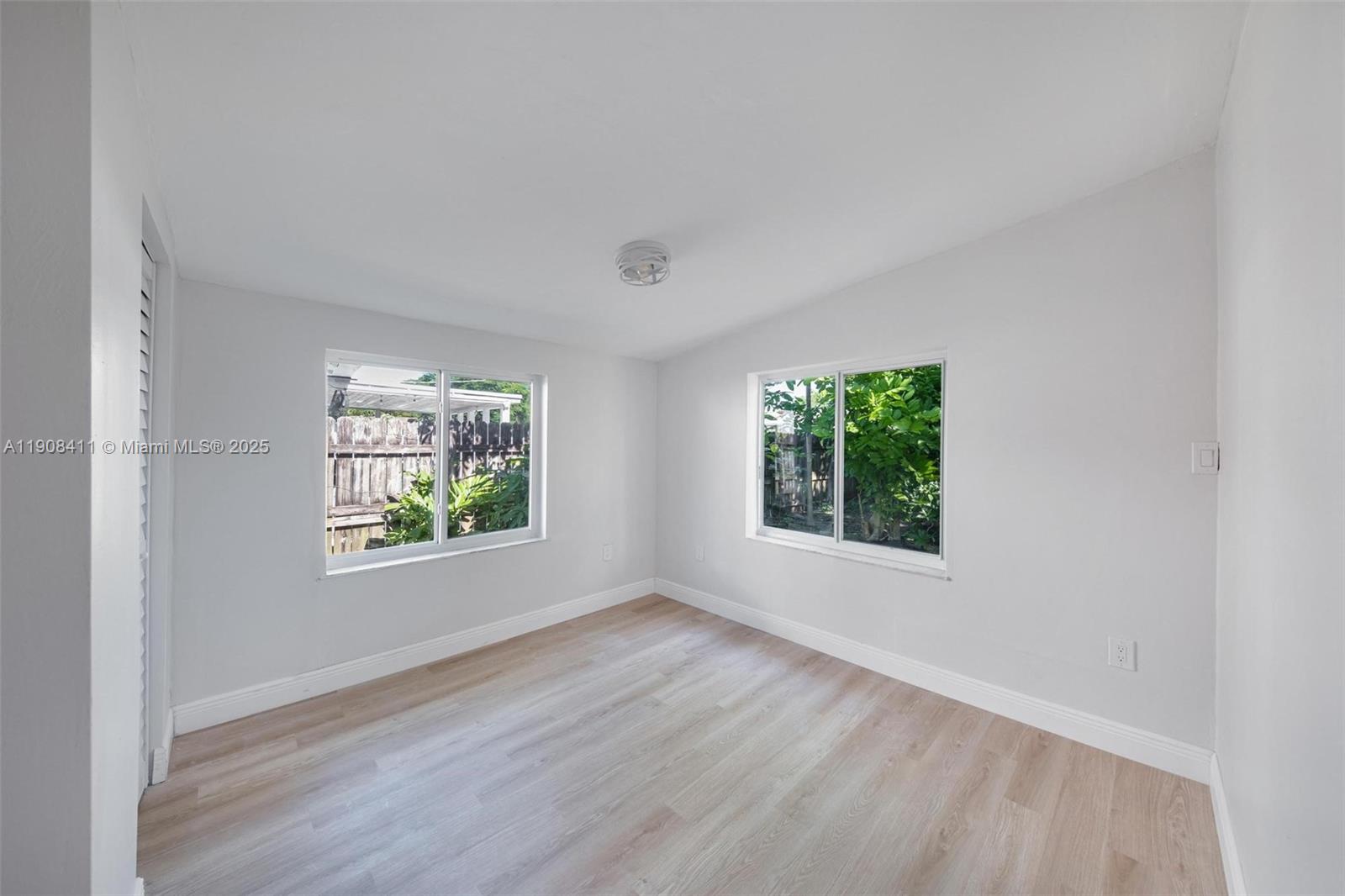 PINE TREE MANOR SEC 1 - Residential