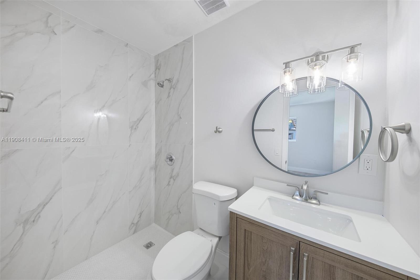 PINE TREE MANOR SEC 1 - Residential