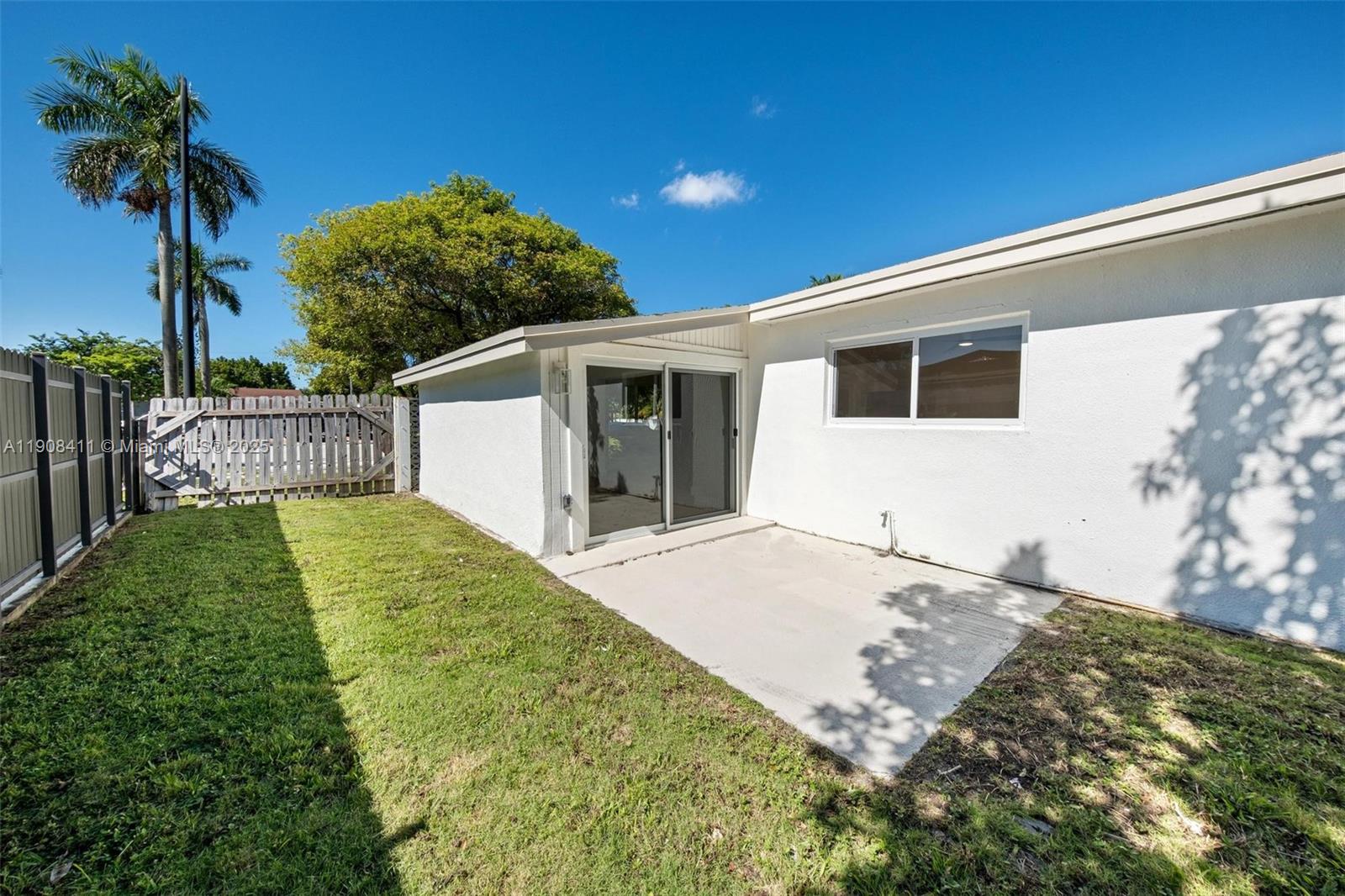 PINE TREE MANOR SEC 1 - Residential