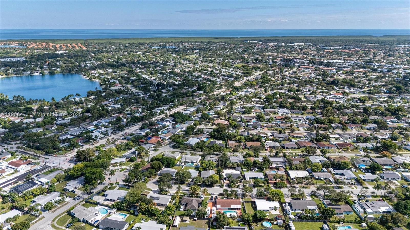 PINE TREE MANOR SEC 1 - Residential