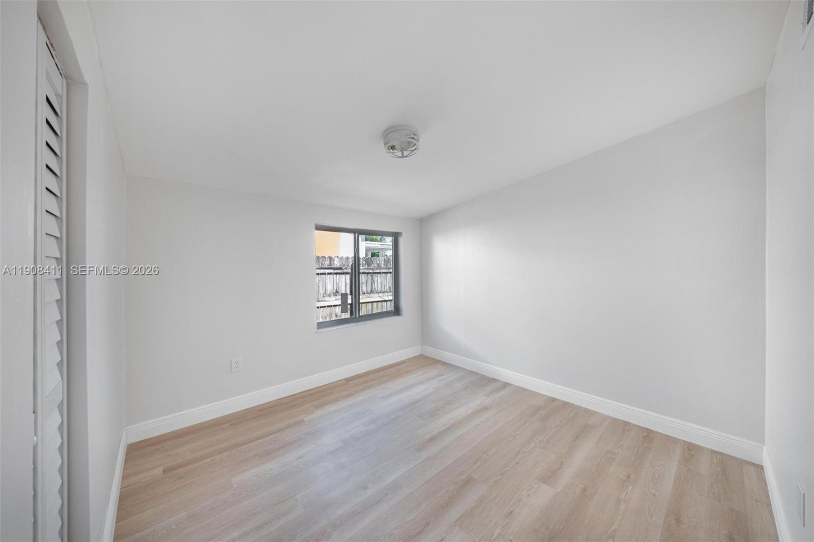 PINE TREE MANOR SEC 1 - Residential