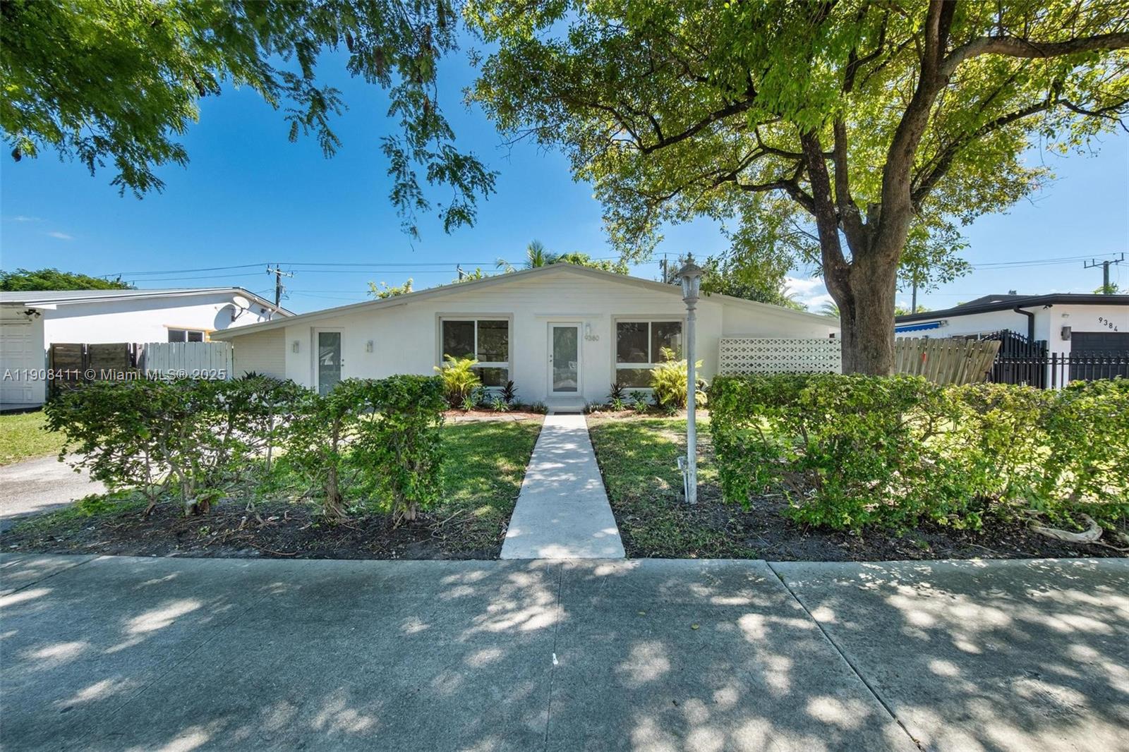 PINE TREE MANOR SEC 1 - Residential