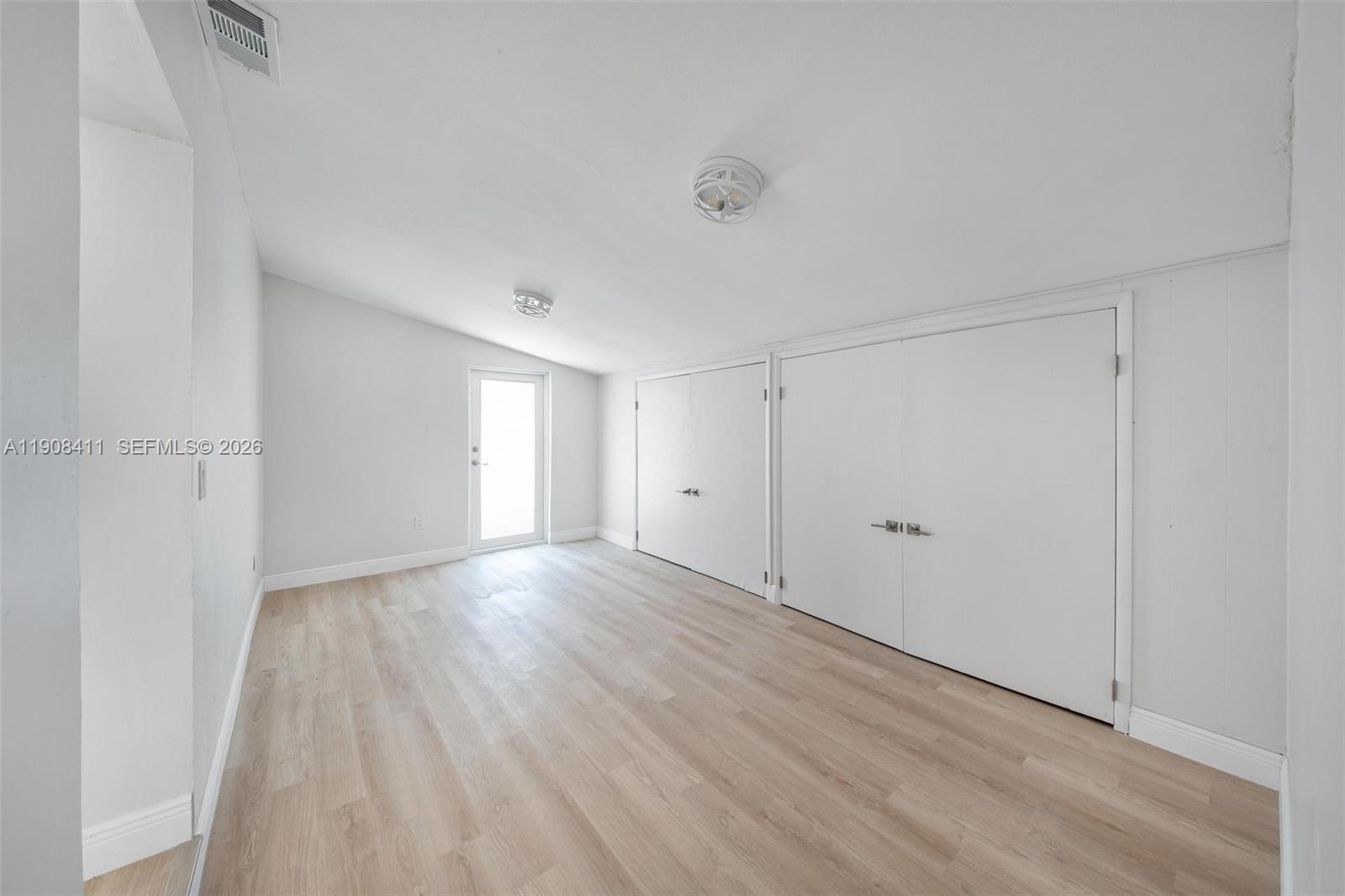 PINE TREE MANOR SEC 1 - Residential