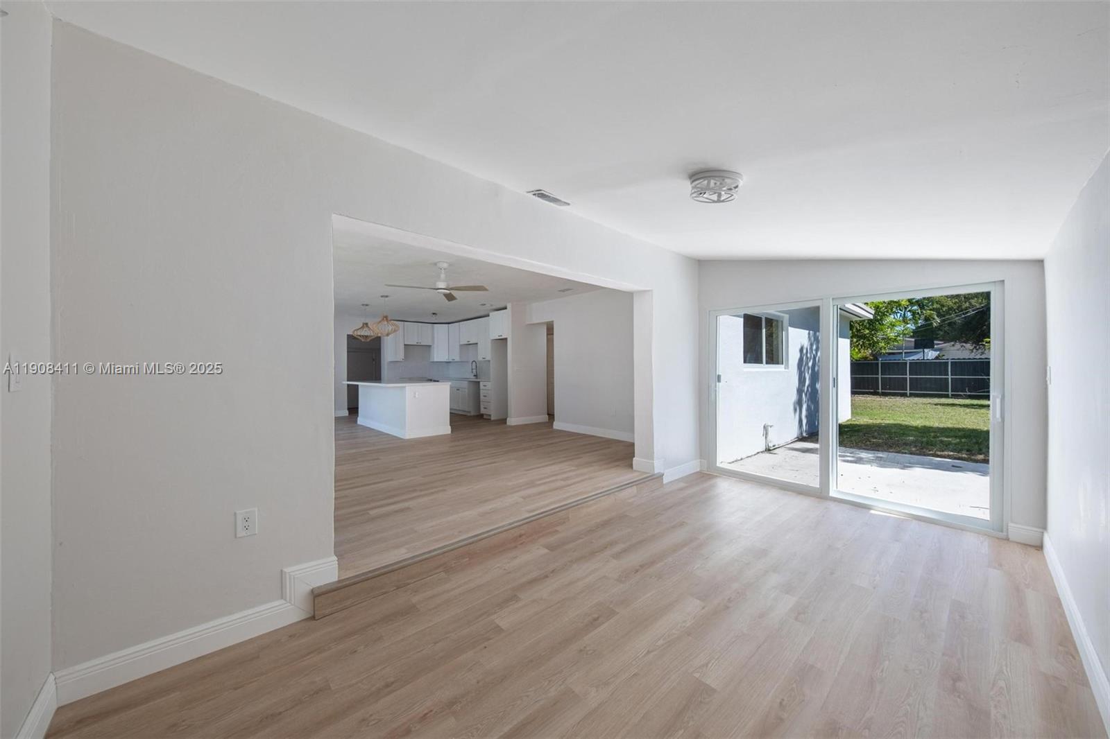 PINE TREE MANOR SEC 1 - Residential