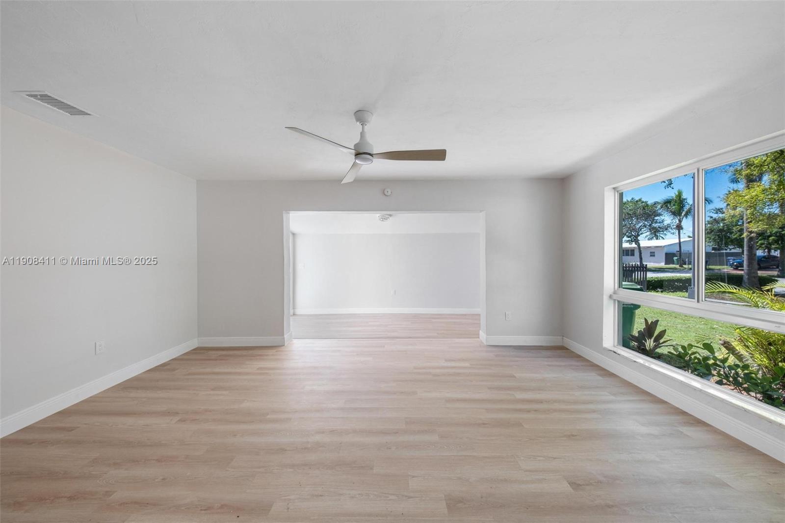 PINE TREE MANOR SEC 1 - Residential