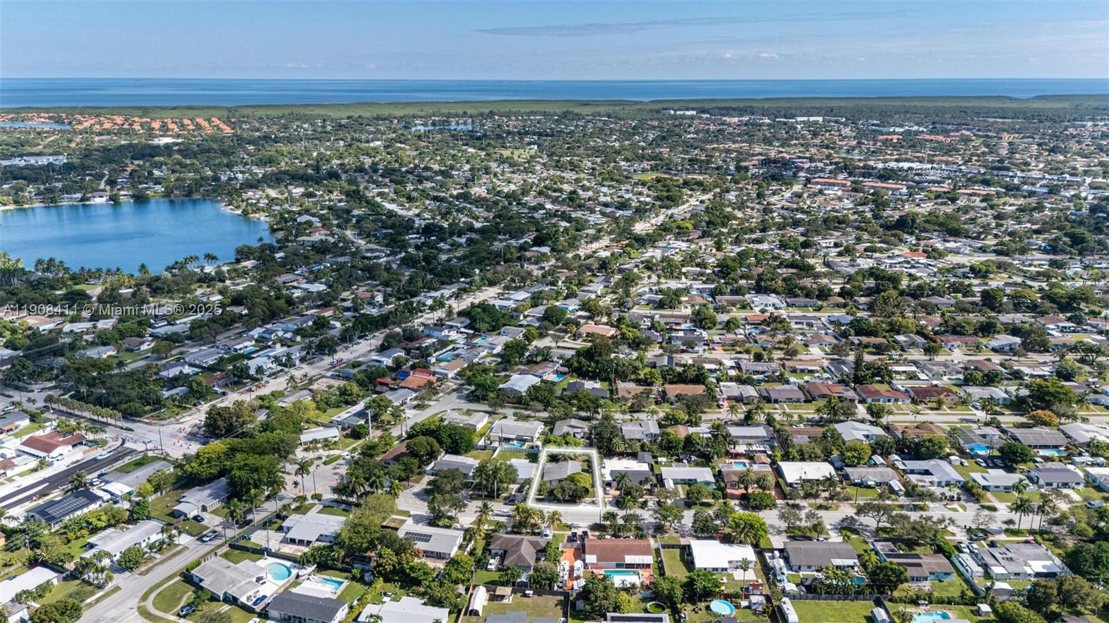 PINE TREE MANOR SEC 1 - Residential