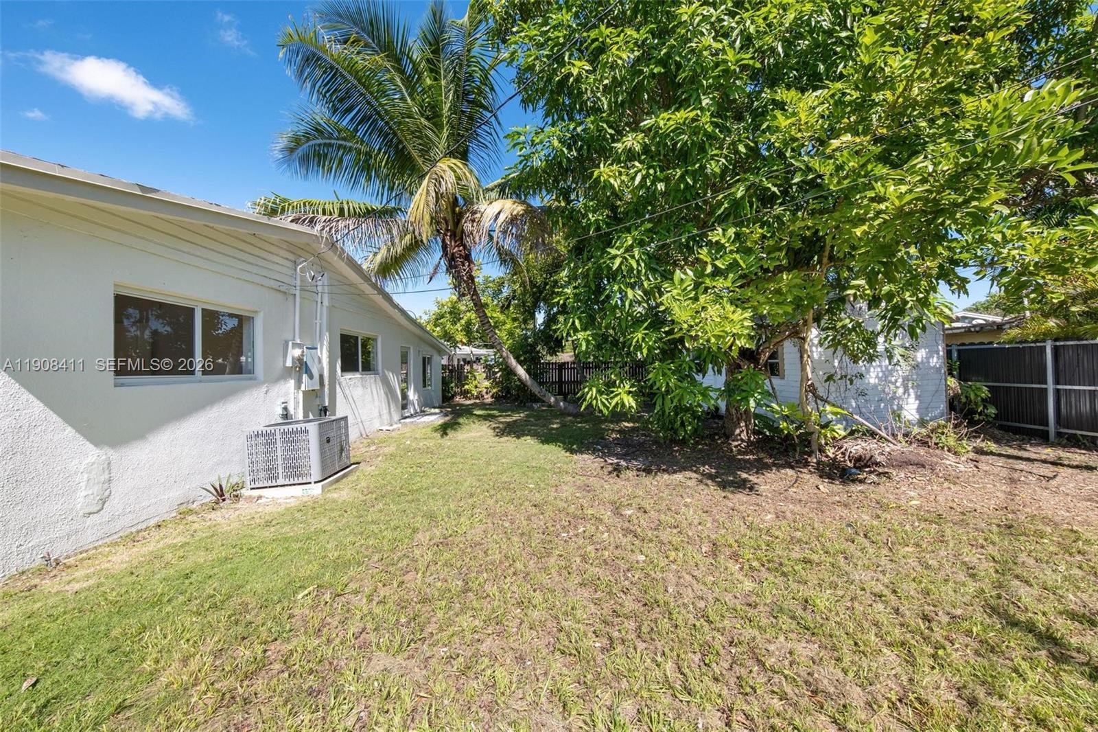 PINE TREE MANOR SEC 1 - Residential