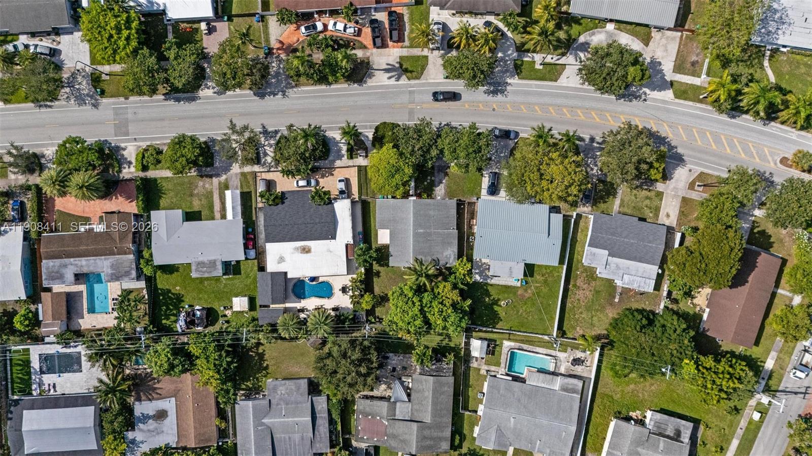 PINE TREE MANOR SEC 1 - Residential