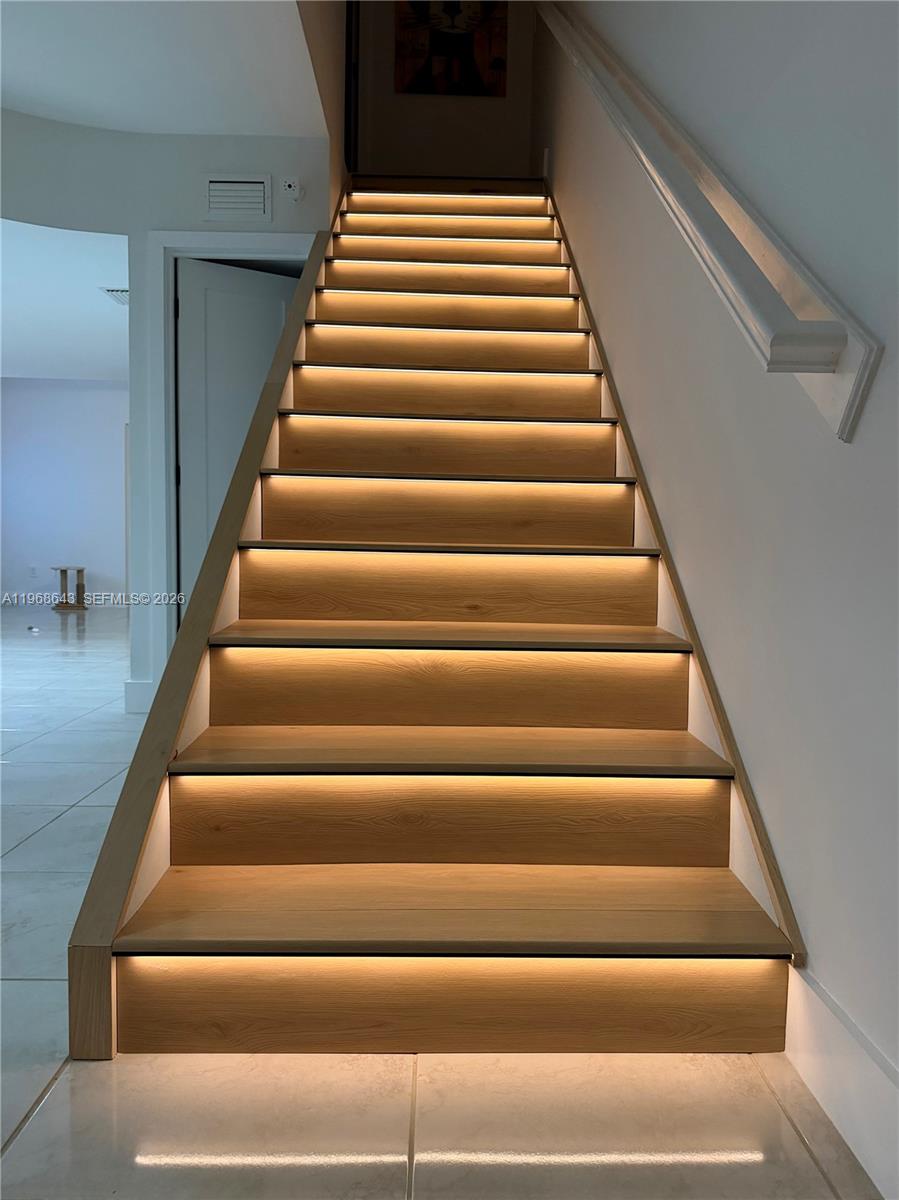 SANDPIPER CONDO - Residential