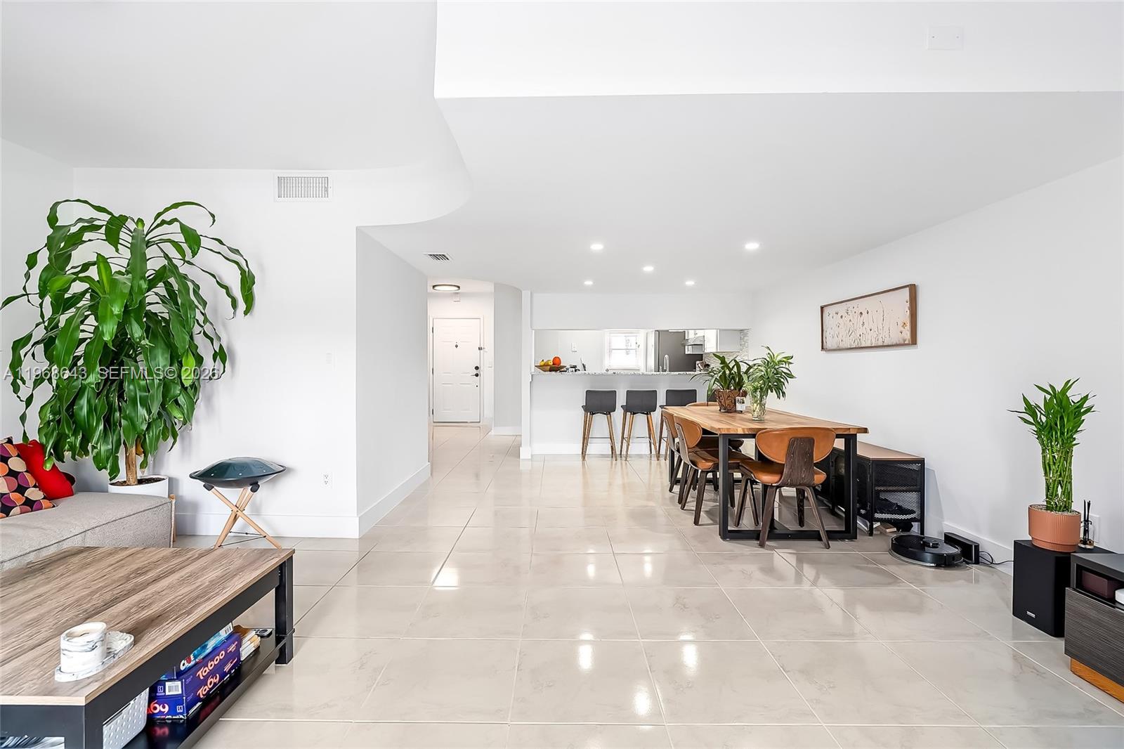 SANDPIPER CONDO - Residential