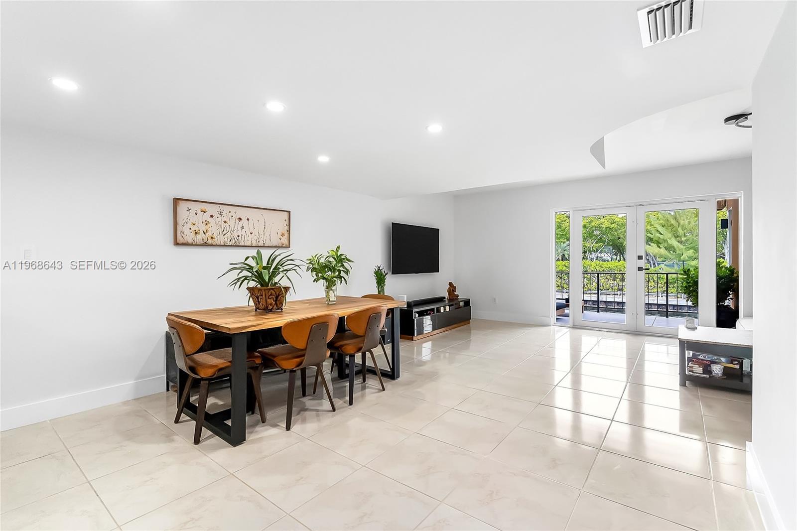 SANDPIPER CONDO - Residential