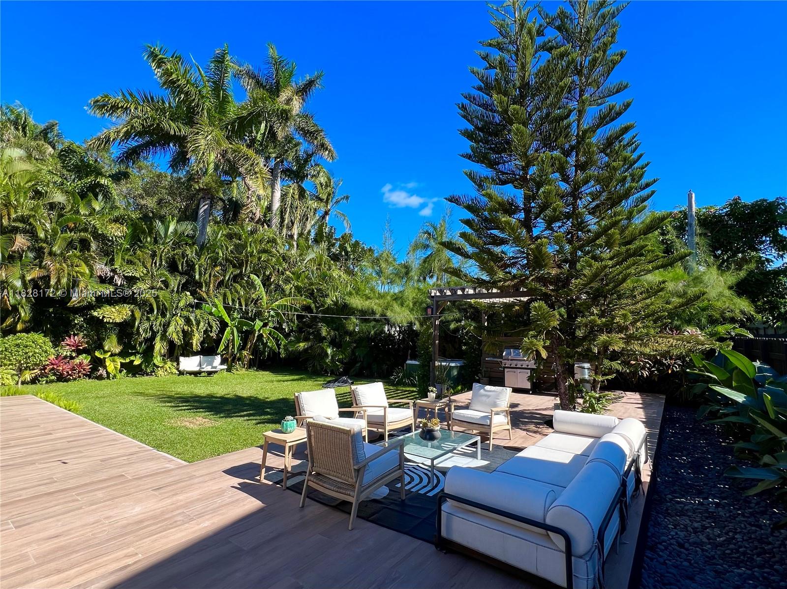 Located on the dessirable Alton Road in Miami Beach, this newly renovated one-story home offers comfort and
style. Featuring 3 spacious bedrooms and 3.5 modern bathrooms, this furnished property is perfect for those
seeking luxury living. The sleek, updated kitchen flows into expansive living areas, ideal for entertaining. Step
outside to enjoy a large, lush backyard complete with a hot tub and BBQ area. Situated close to the beach, the
best restaurants, grocery stores, and all essentials, this home offers convenience and prime Miami Beach living.
