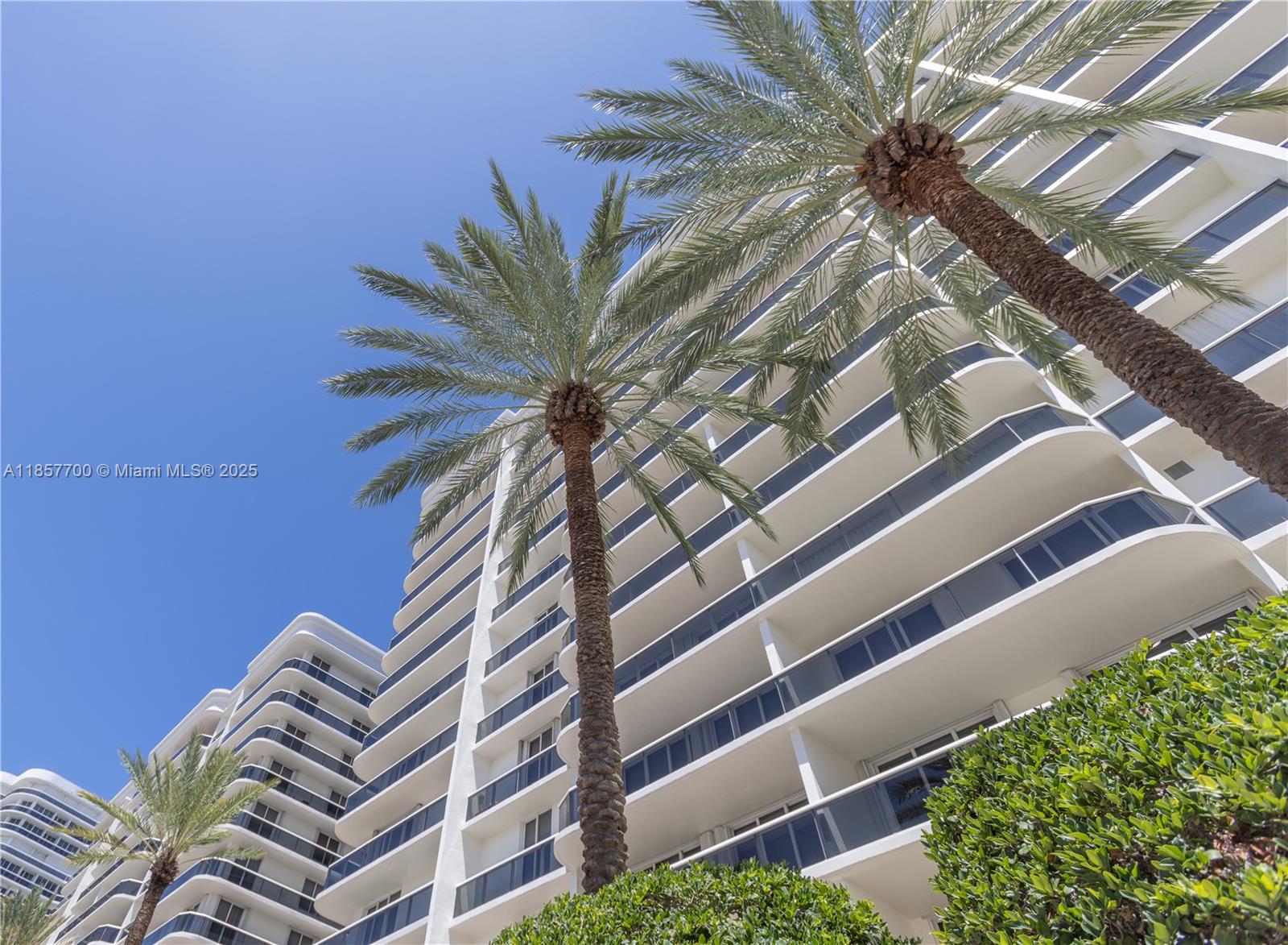 9559 Collins Ave S7-D