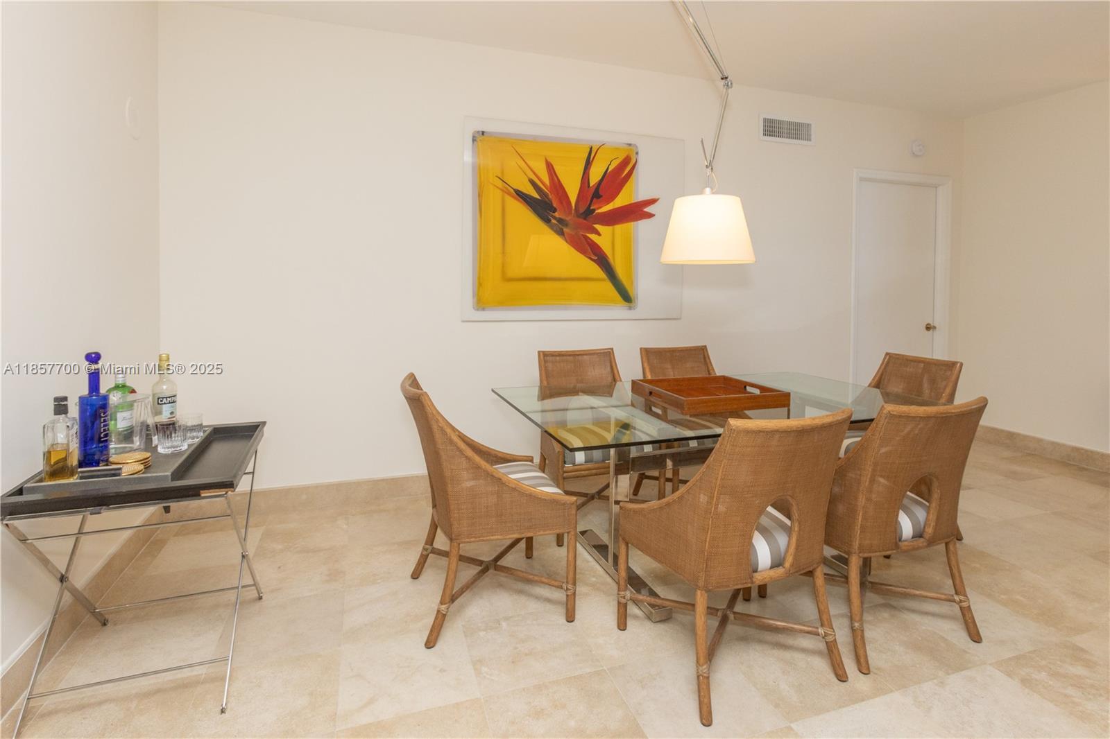 SOLIMAR CONDO - Residential