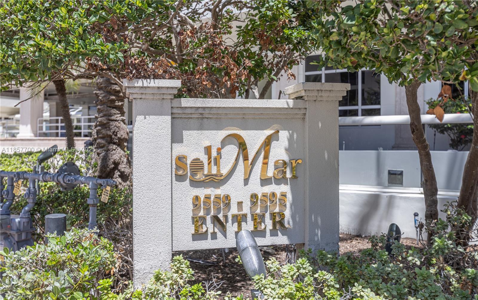 9559 Collins Ave S7-D