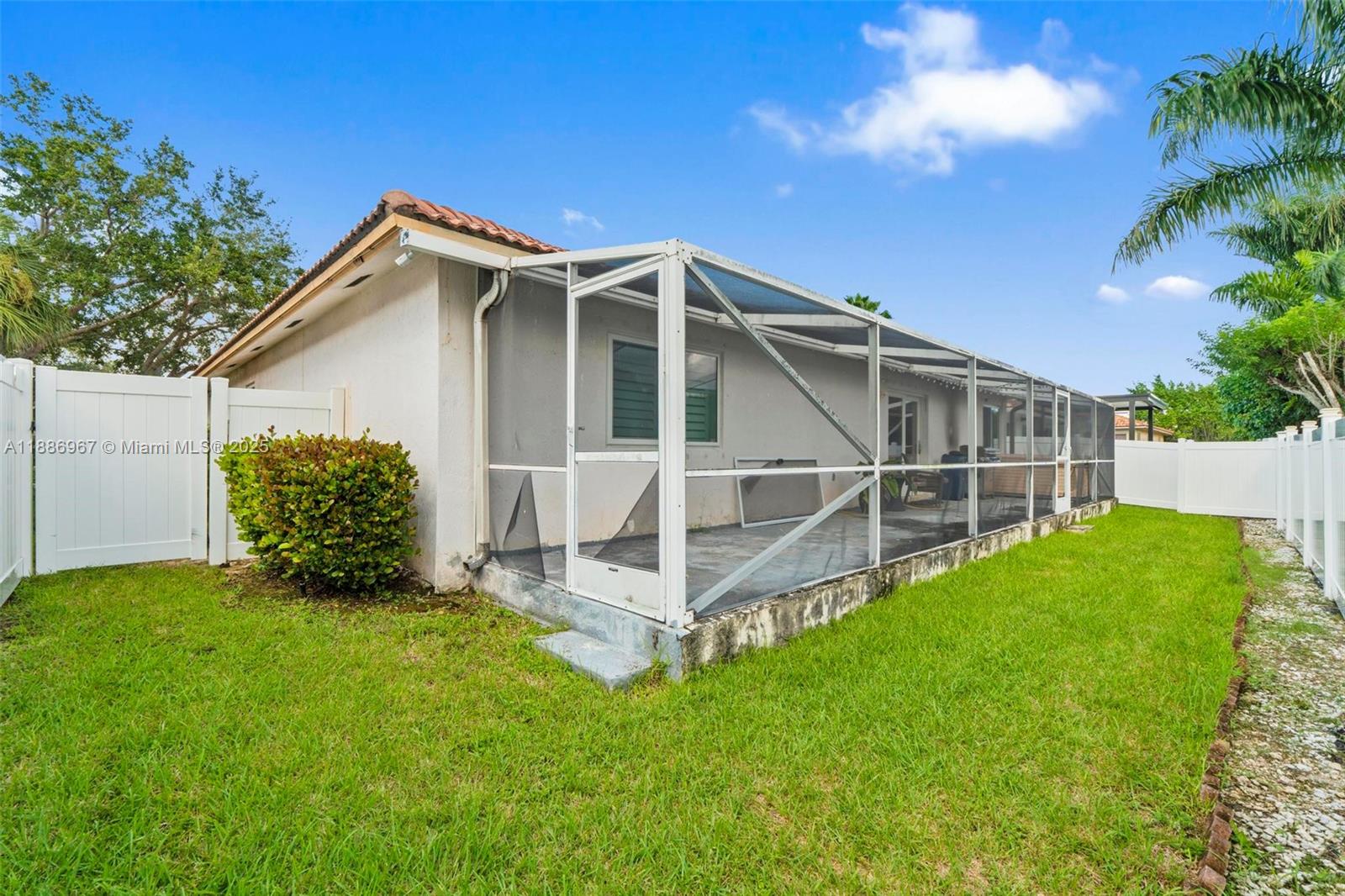 BONAVILLAS - Residential