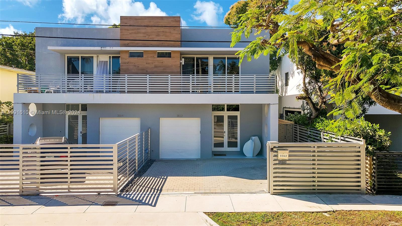 Miami, Florida 33133, United States, 4 Bedrooms Bedrooms, ,4 BathroomsBathrooms,Residential,Pending,57318