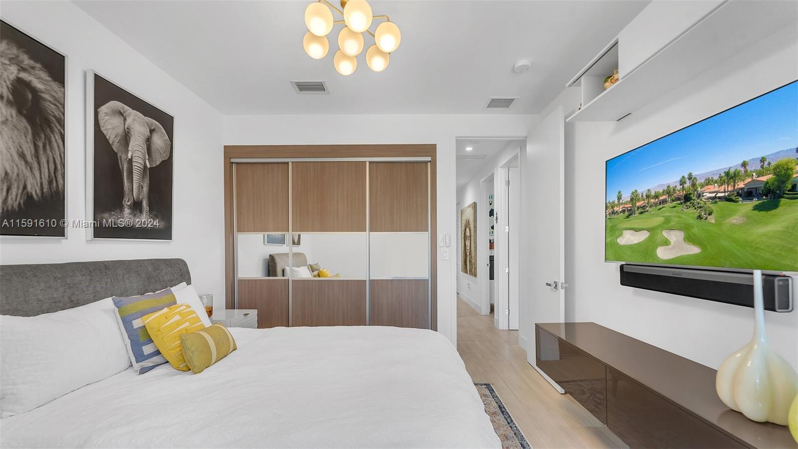 Miami, Florida 33133, United States, 4 Bedrooms Bedrooms, ,4 BathroomsBathrooms,Residential,Pending,57318