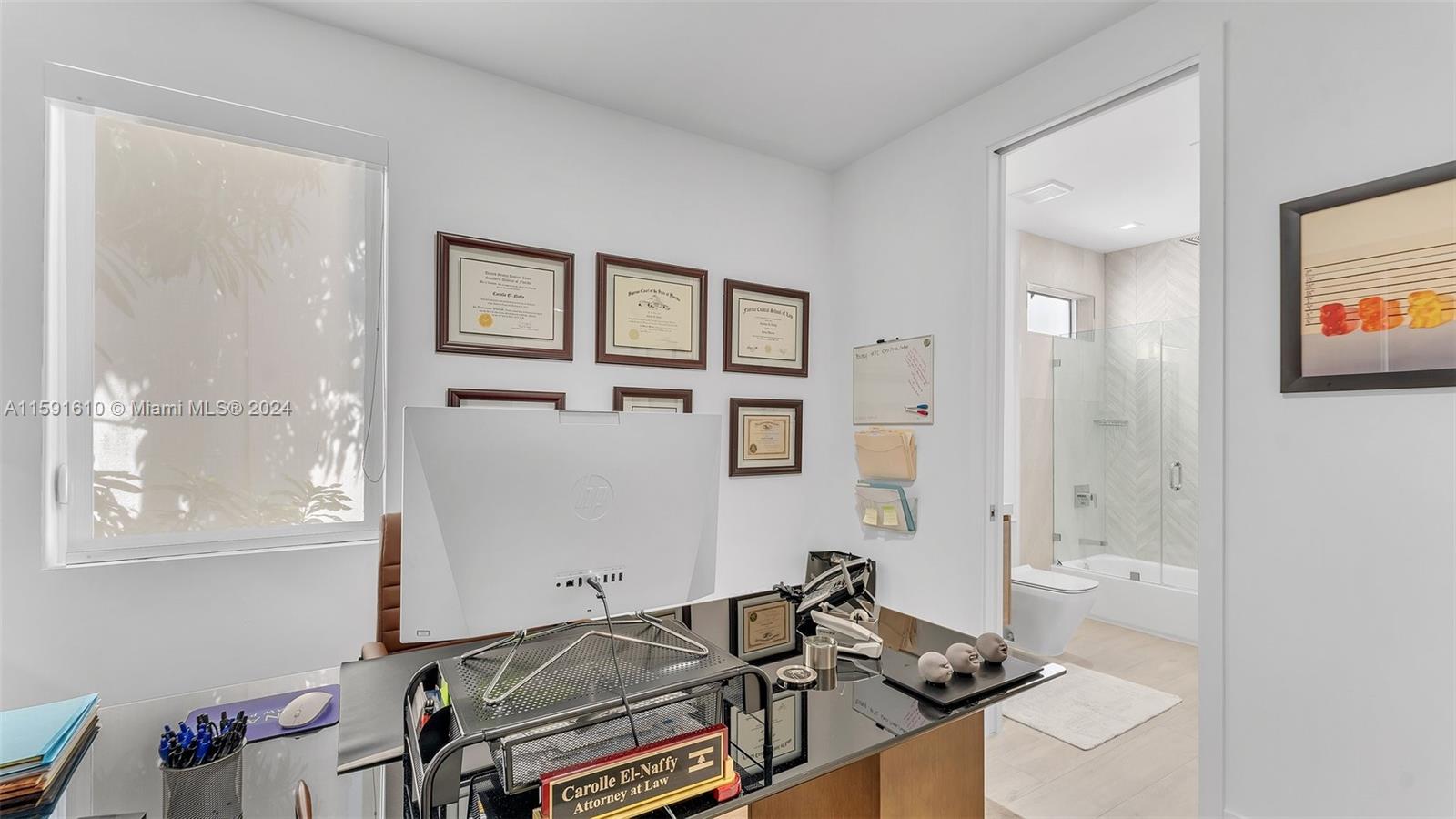 Miami, Florida 33133, United States, 4 Bedrooms Bedrooms, ,4 BathroomsBathrooms,Residential,Pending,57318