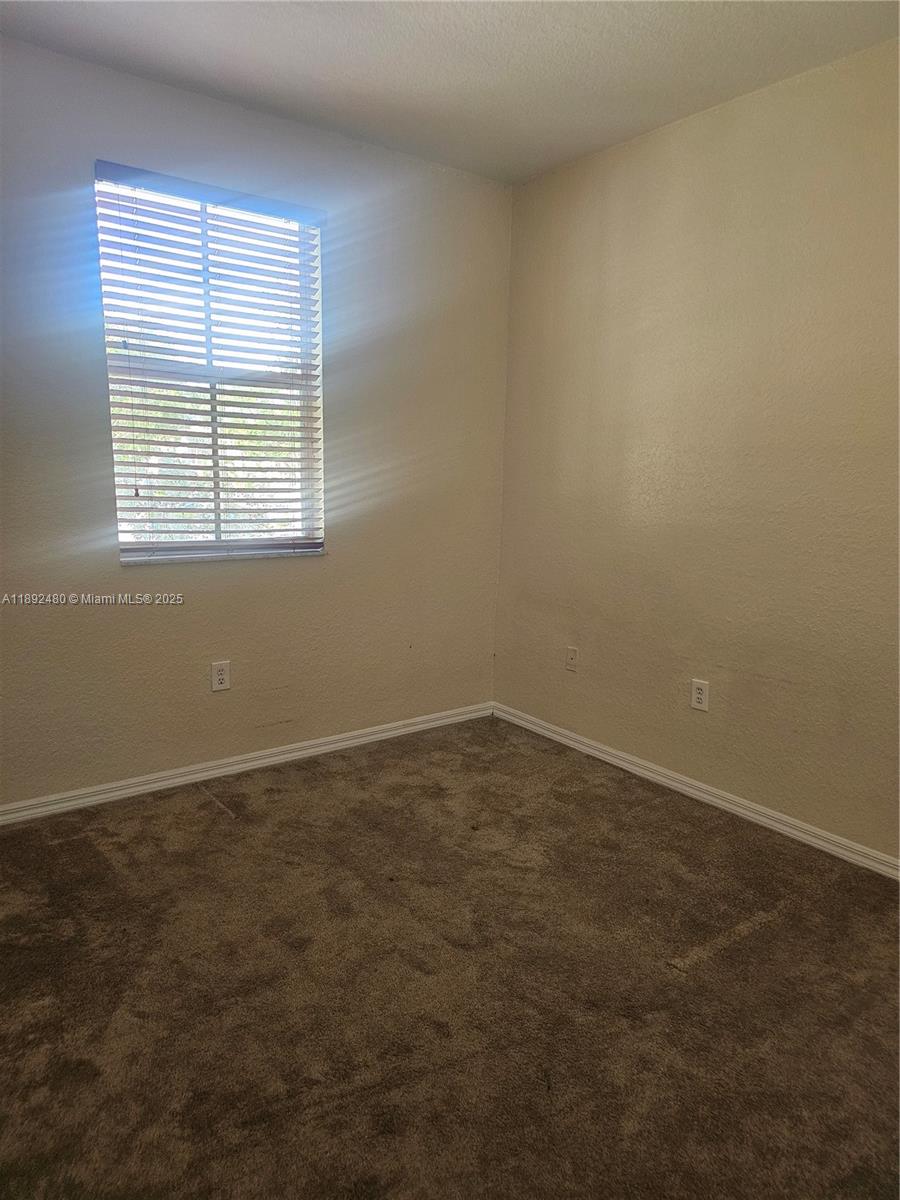 KENDALL BREEZE SOUTH - Residential Lease