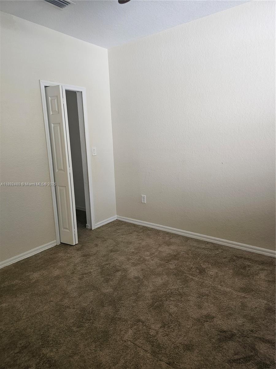 KENDALL BREEZE SOUTH - Residential Lease