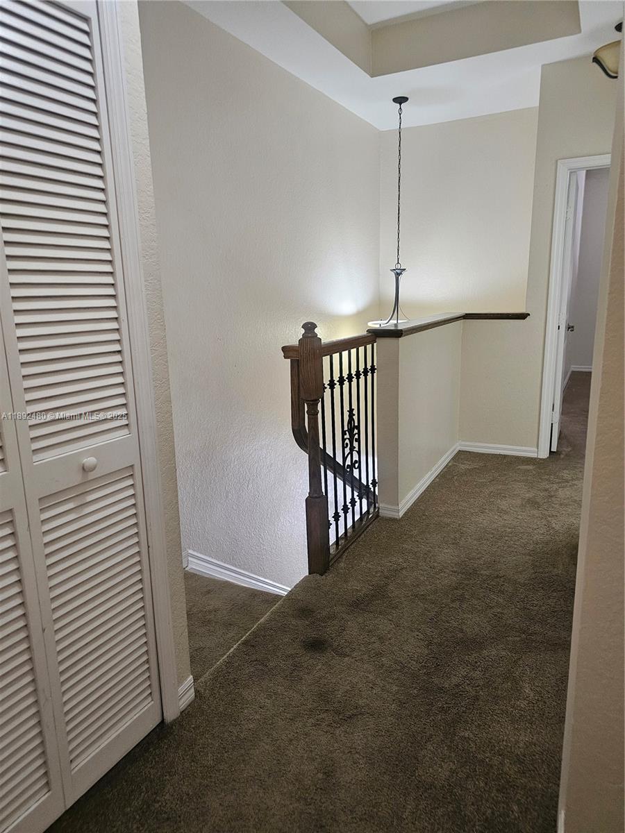 KENDALL BREEZE SOUTH - Residential Lease
