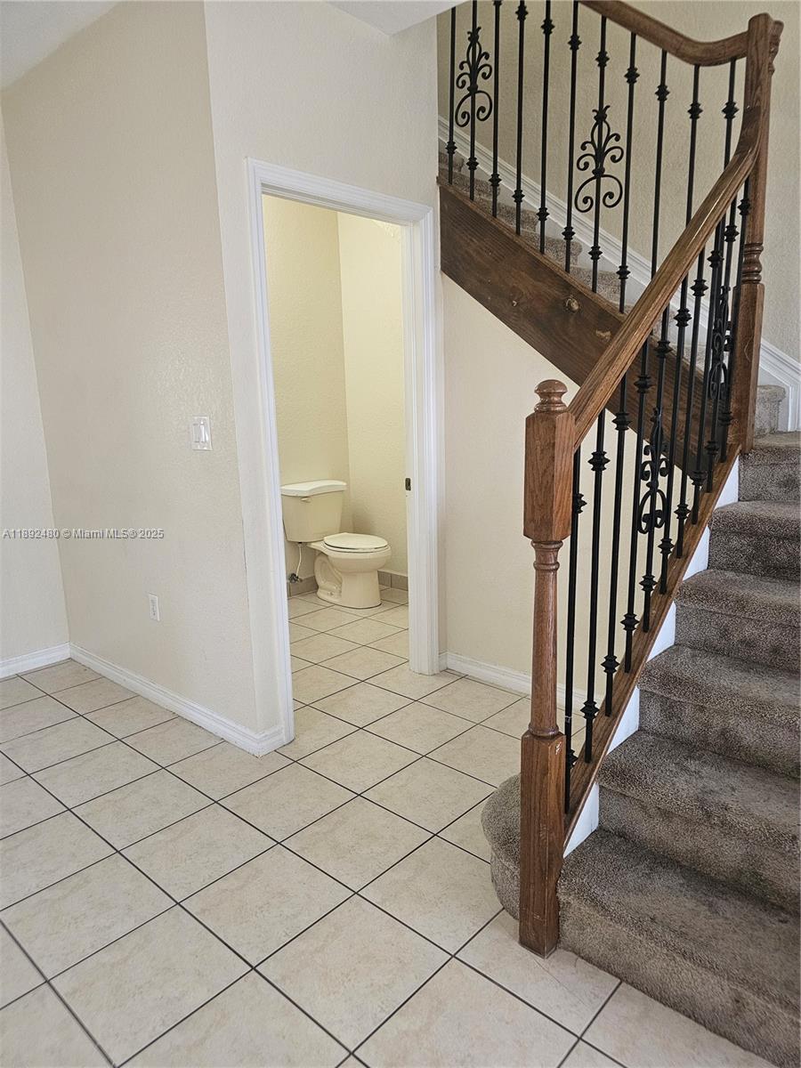 KENDALL BREEZE SOUTH - Residential Lease