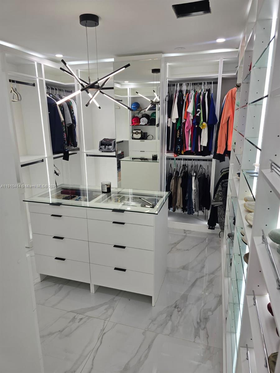 RAINBOW LAKES SECTION 2 - Residential Lease