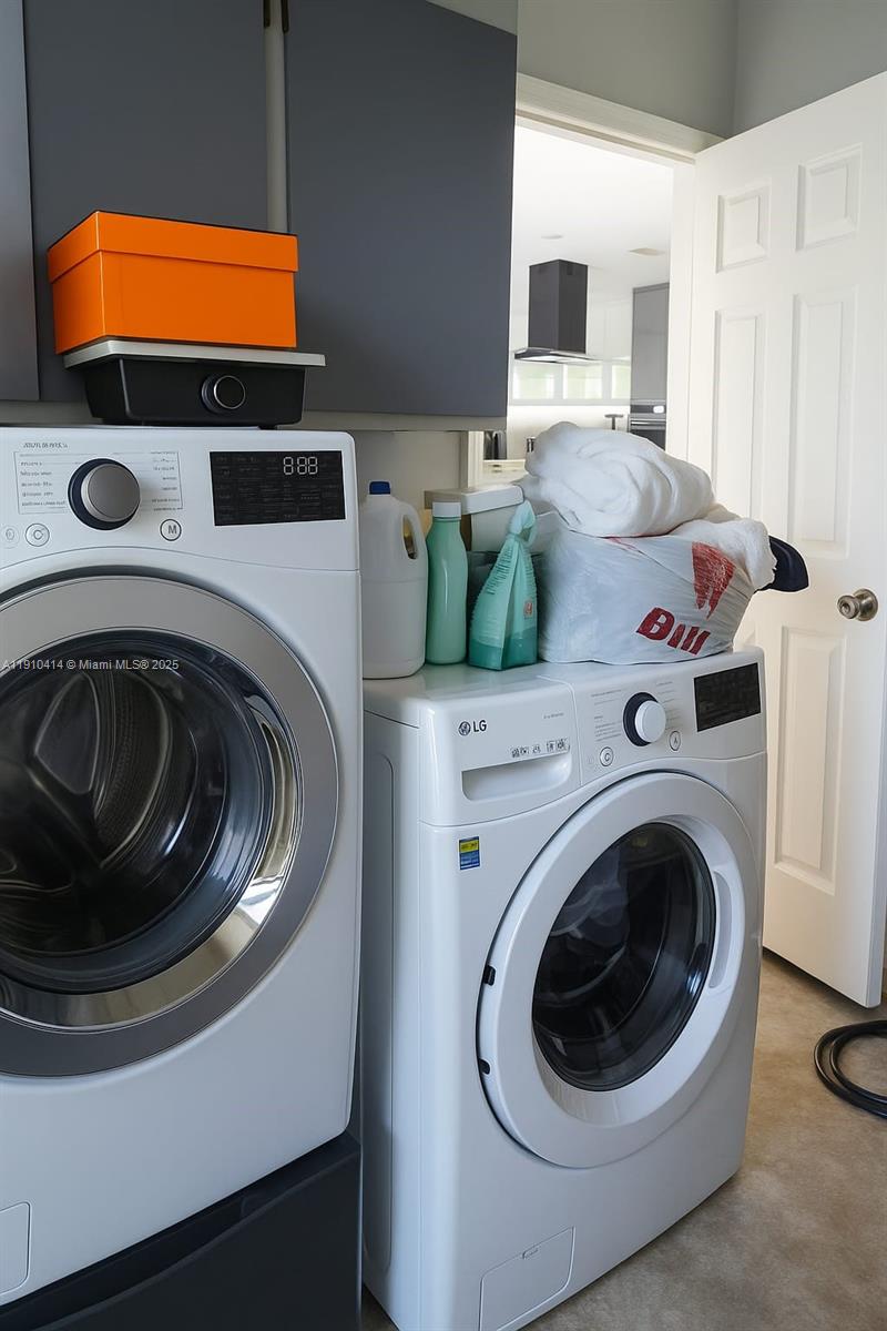 RAINBOW LAKES SECTION 2 - Residential Lease