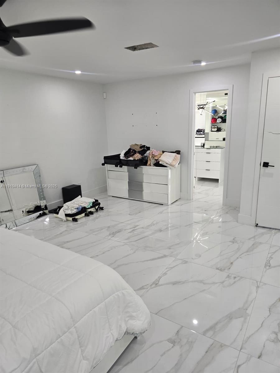 RAINBOW LAKES SECTION 2 - Residential Lease