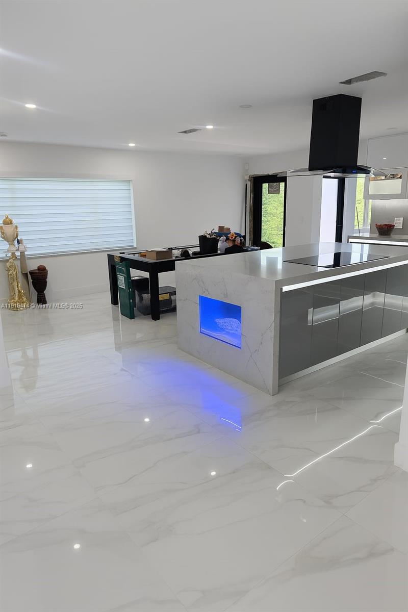 RAINBOW LAKES SECTION 2 - Residential Lease