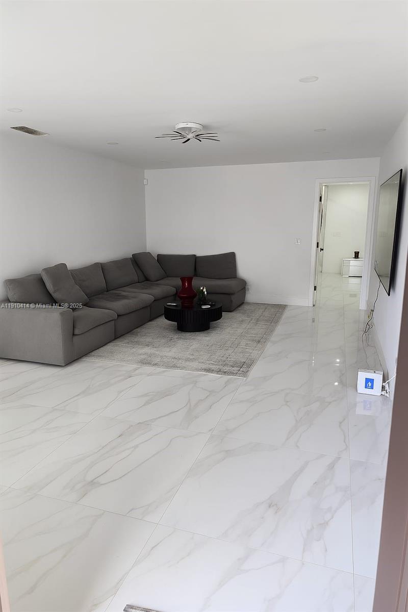 RAINBOW LAKES SECTION 2 - Residential Lease