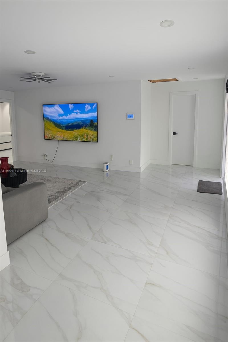 RAINBOW LAKES SECTION 2 - Residential Lease