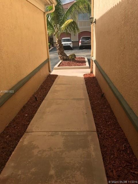 AVENTINE AT MIRAMAR BLDG - Residential Lease