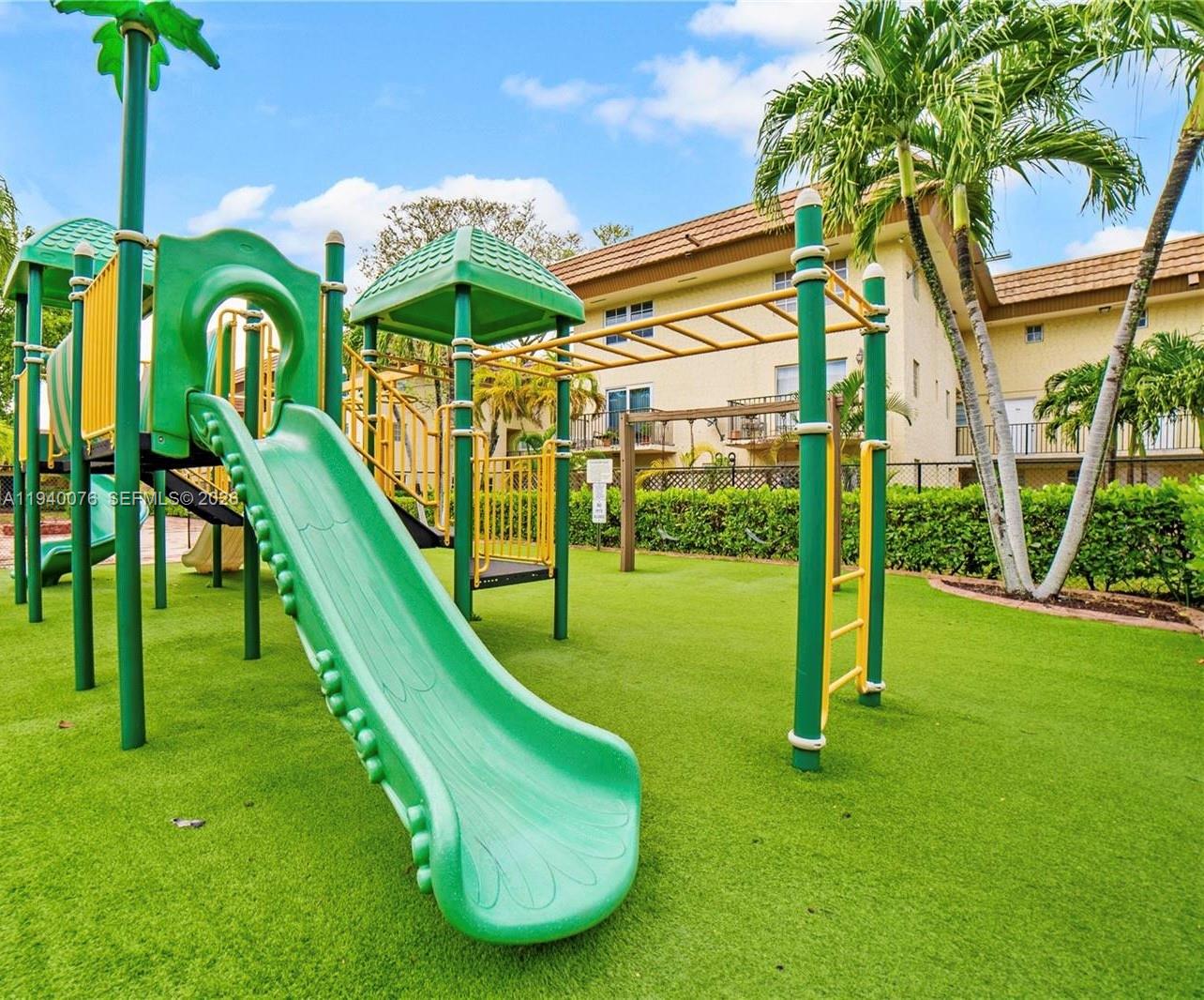 COURTYARDS AT KENDALL CON - Residential Lease