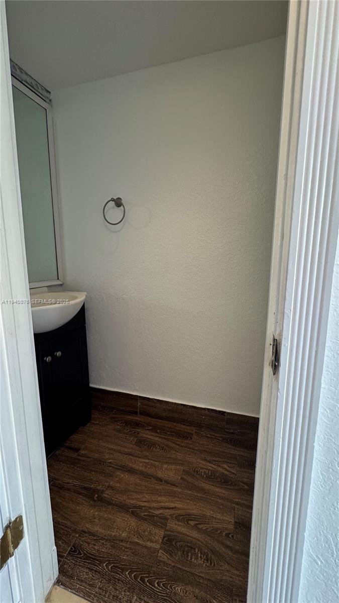 COURTYARDS AT KENDALL CON - Residential Lease