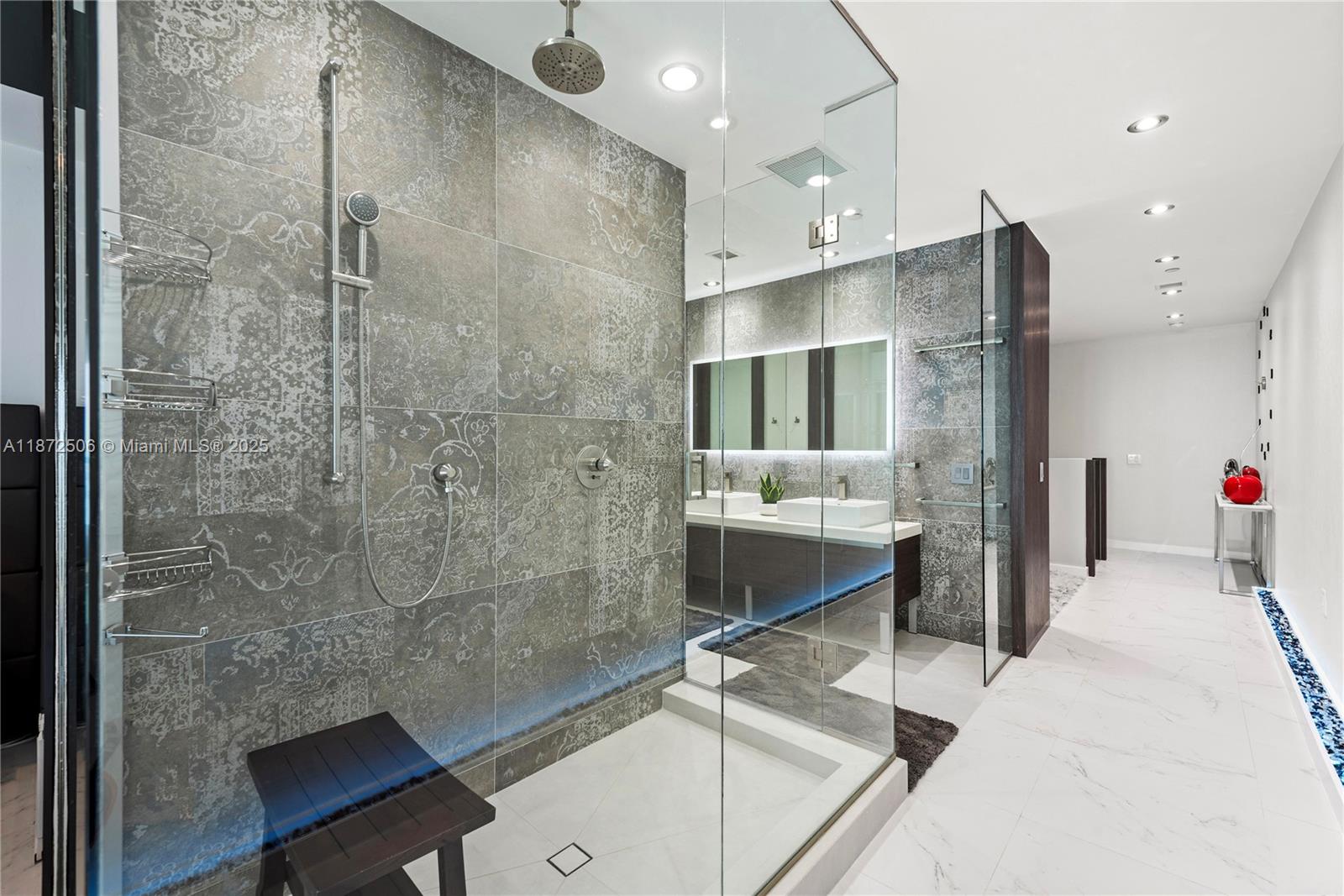 MARQUIS CONDO - Residential Lease