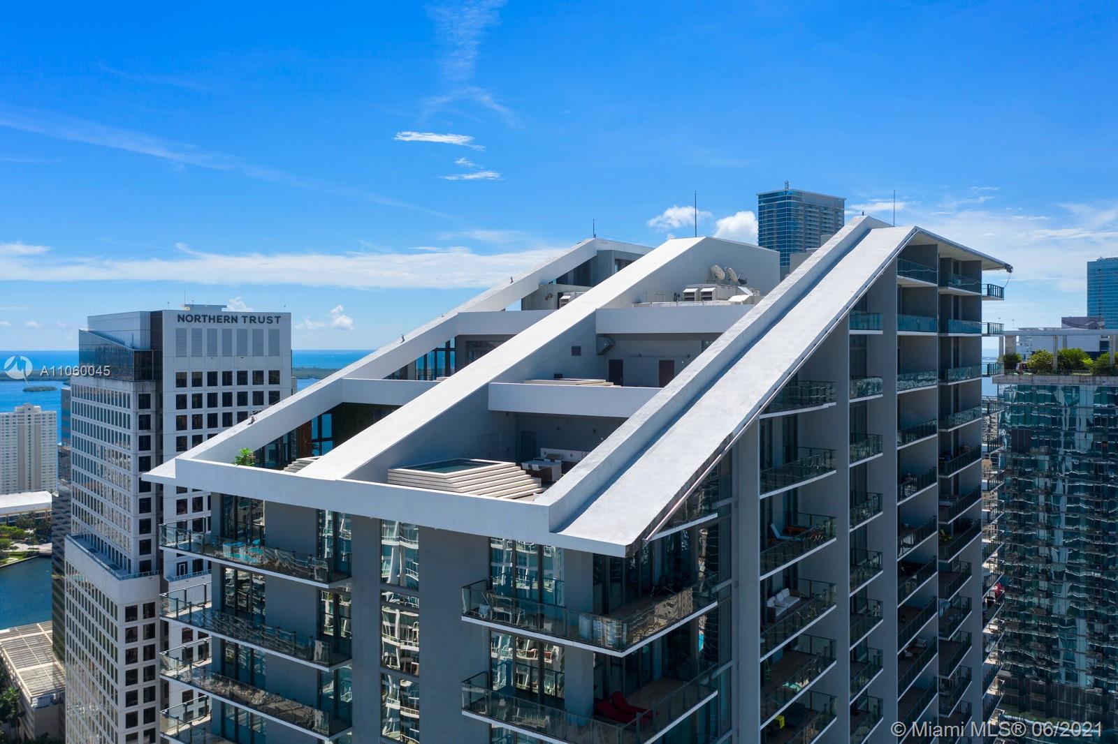 REACH CONDO - Residential