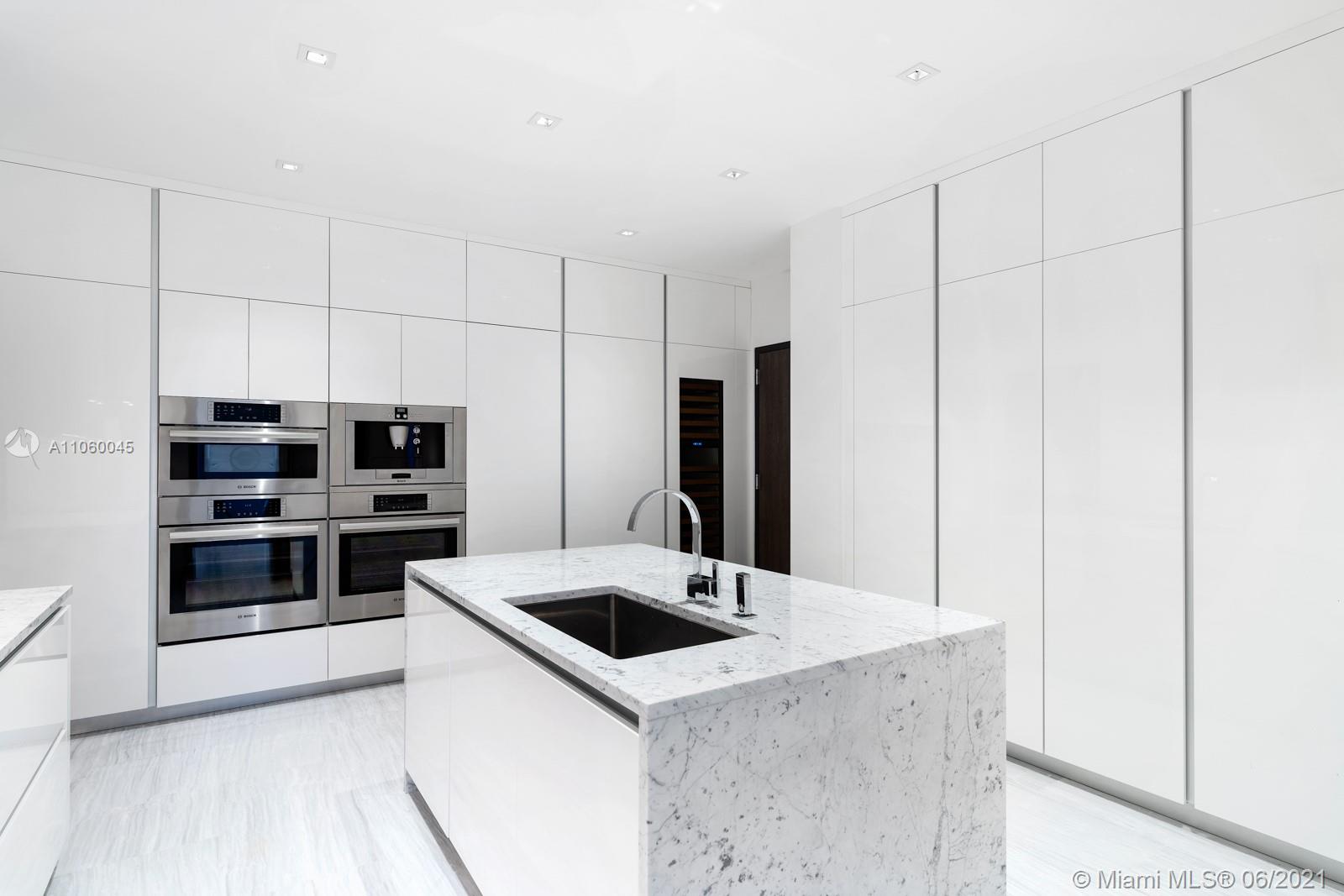 REACH CONDO - Residential