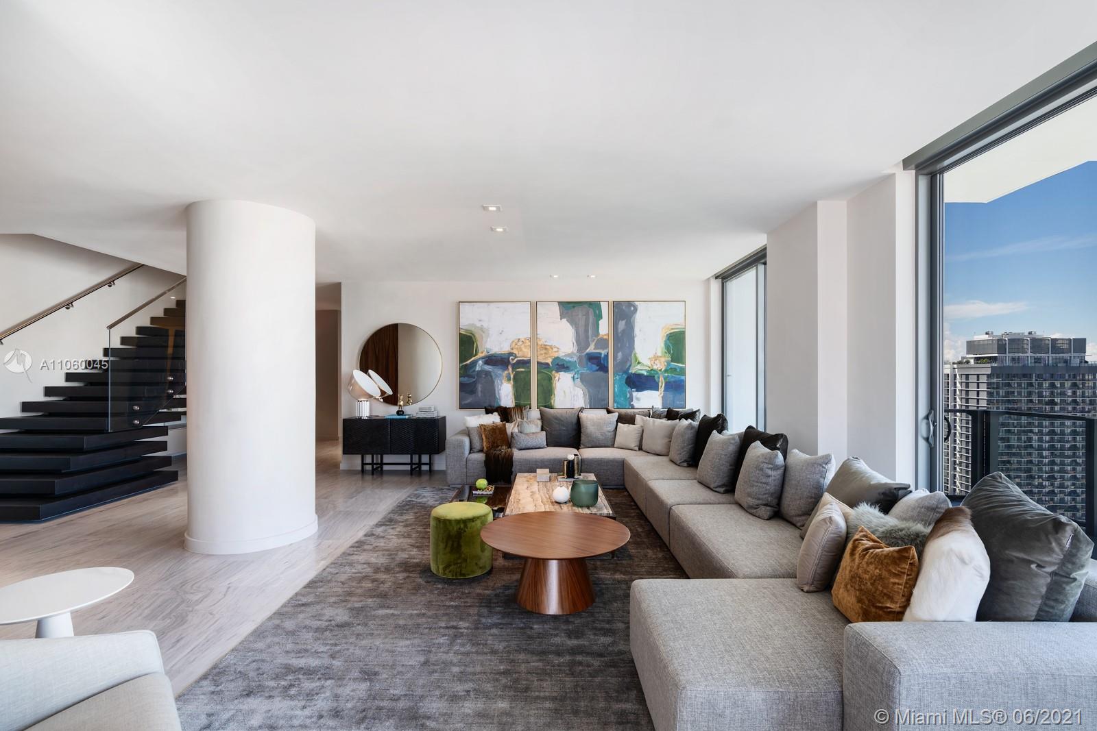 REACH CONDO - Residential