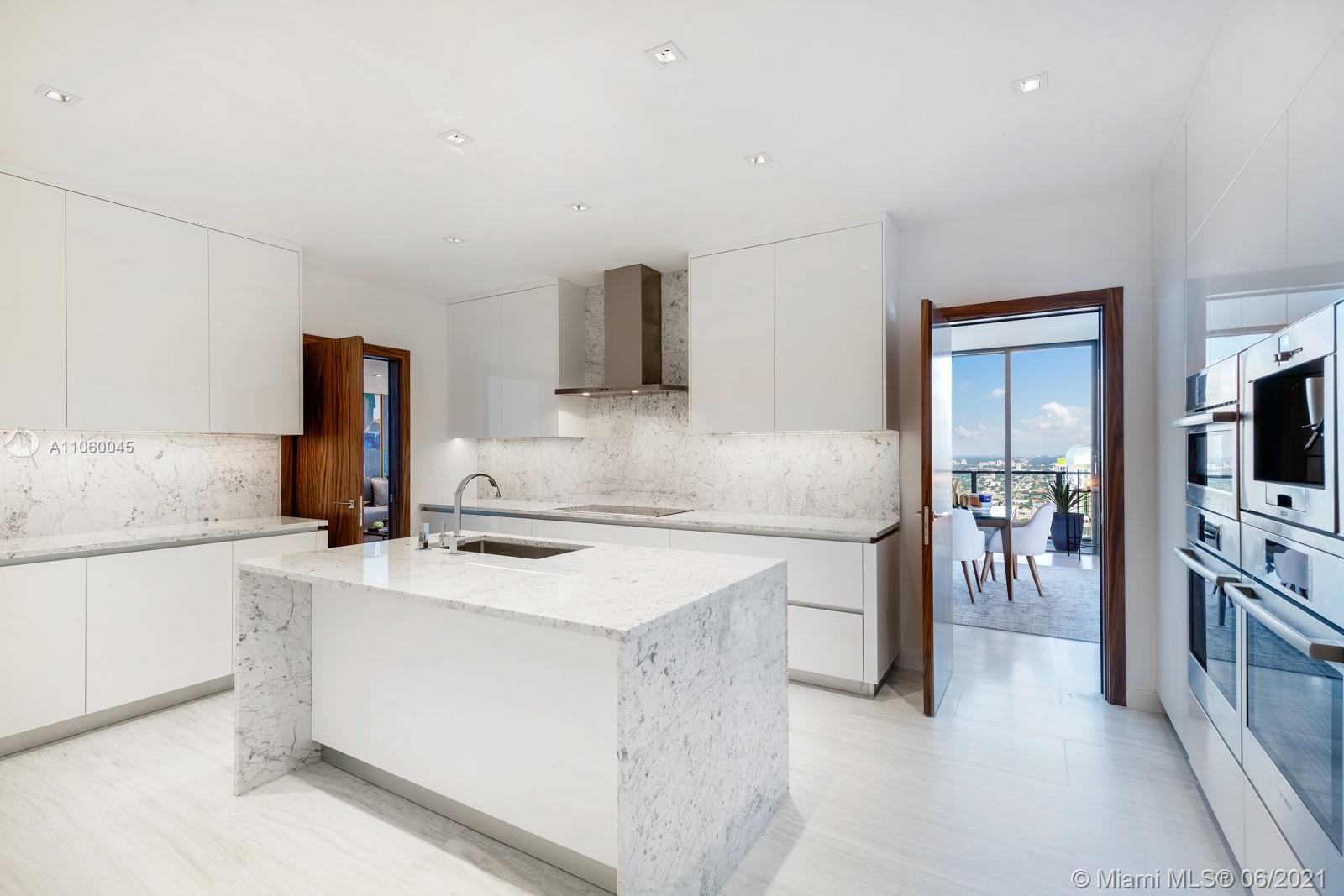 REACH CONDO - Residential